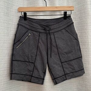 Title Nine | Heathered Charcoal Gray Active Golf Shorts 6” Inseam | XS
